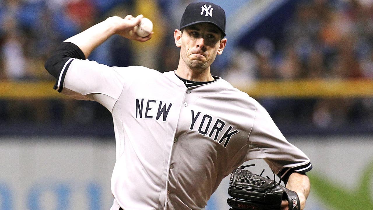 Right-hander McCarthy finalizes 4-year, $48M deal with Dodgers